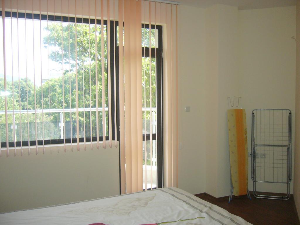 Apartments Yalta Goldstrand Exterior foto