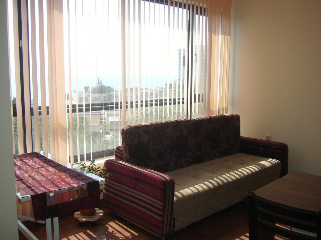 Apartments Yalta Goldstrand Exterior foto