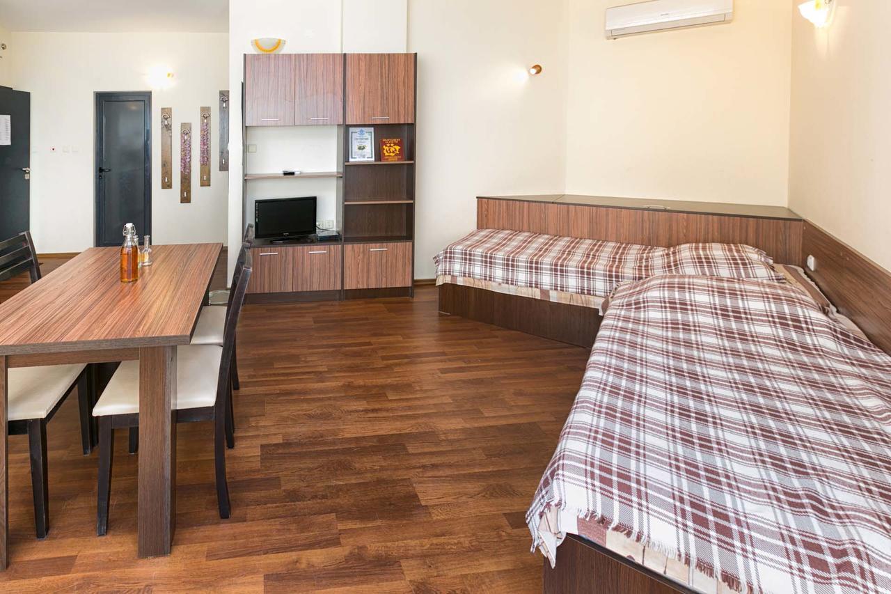 Apartments Yalta Goldstrand Exterior foto