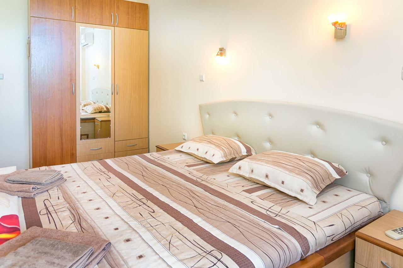 Apartments Yalta Goldstrand Exterior foto